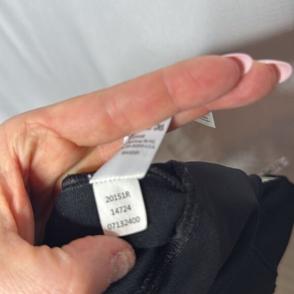 Spanx Assets Black High Waisted Shiny Stretch Shaping Leggings. Size Medium. - Picture 9 of 9